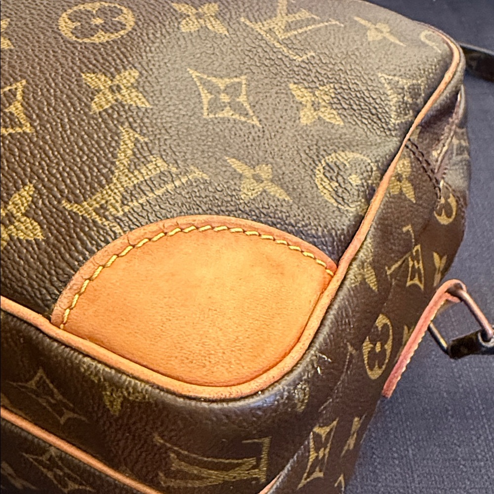 Louis Vuitton Monogram Nile Messenger/Travel Bag France 1990 - Unisex - Picture 6 of 16